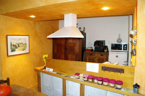 Group vacations in a fully equipped guest room
