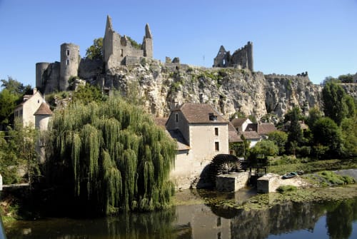 MONTRESOR, plus beaux villages de France, Arches de Muschamp.
