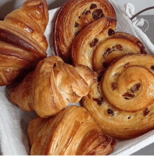 Petit déjeuner fait maison en Anjou | Maison d'hôtes Lucriolla 