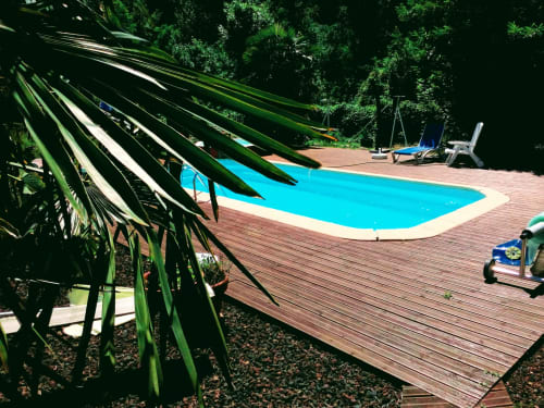 Piscine extérieur, auberge de Barnas, Barnas, France.