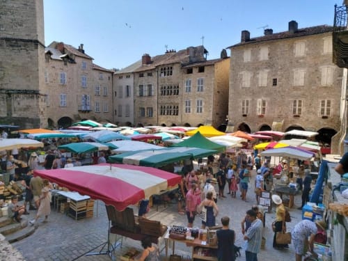 séjour dans l'Aveyron - marché - Location Appartements - Le Saint Georges à Villefranche-de-Rouergue