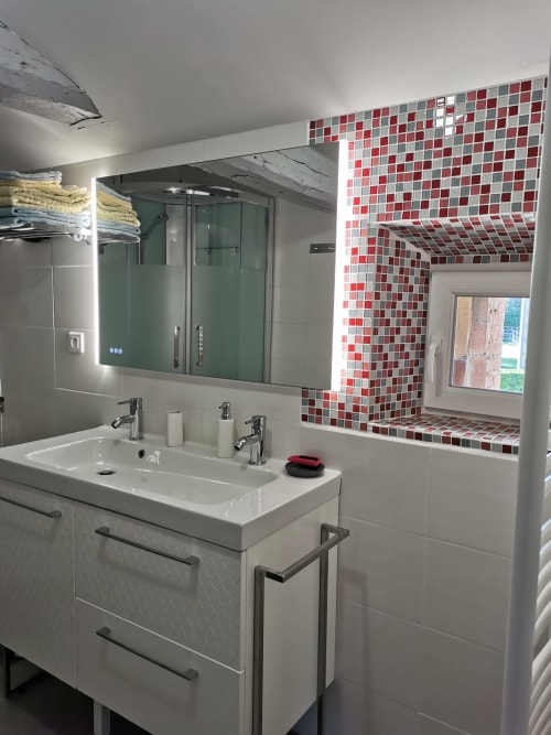 chambre double avec salle de bain privée - Maison d'hôtes - La Longère de Mina à La Petite Boissière en Nouvelle Aquitaine
