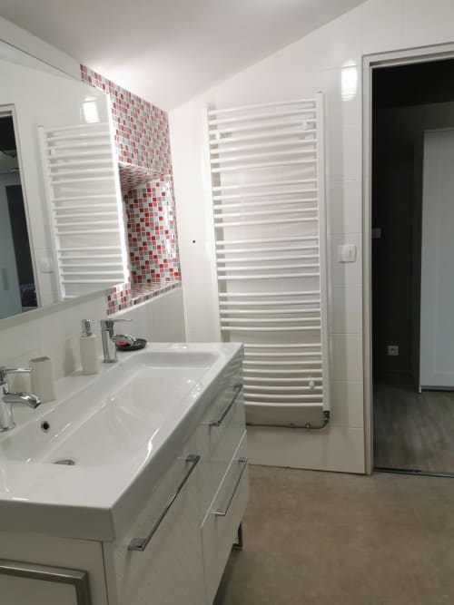 salle d bain privée - chambre d'hôtes - piscine - jardin - Maison d'hôtes - La Longère de Mina à La Petite Boissière en Nouvelle Aquitaine