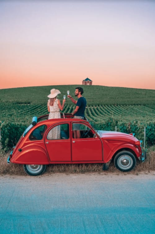 Les Droners - travel influencers - the Droners visit Champagne - 2cv - car - old - Mont Aigu - vineyard hut - point of view - Moet et Chandon 