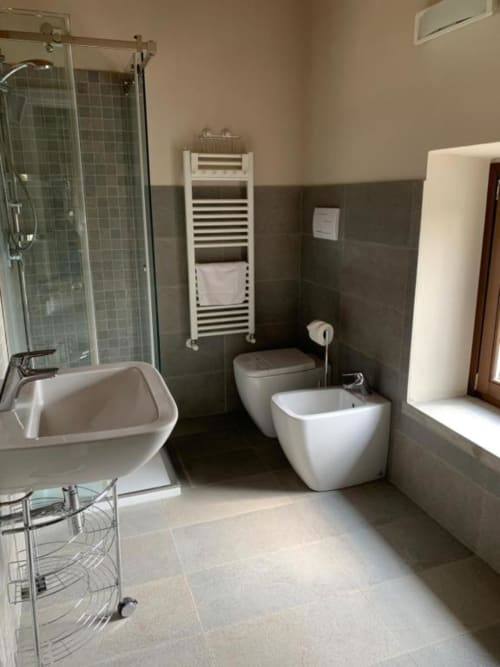 Agriturismo la Terzola 3.0, camera famigliare con vista giardino a Fiorenzuola d'Arda (Piacenza)