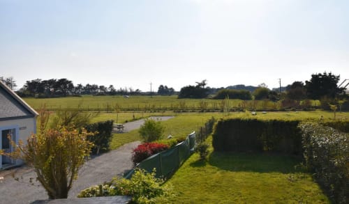 Vue de la chambre avec grand lit pour la maison "La Biche" - 2 à 4 personnes - location vacances à belle ile - les maisons de Kerdavid'île