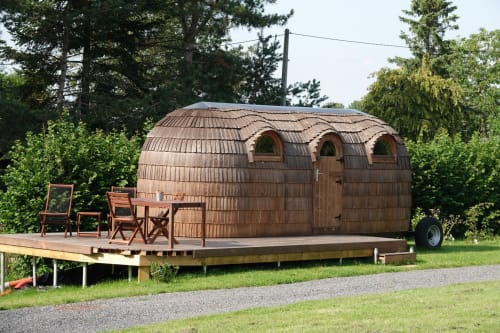 Terrace of the igloo, unusual accommodation in Belgium, Les refuges du chalet. 