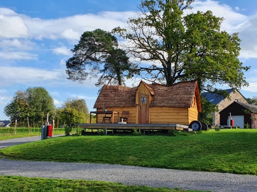 The magic hut, outdoor, unusual accommodation, Jalhay, Belgium.