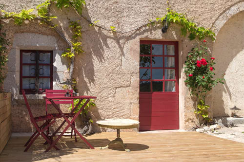 Outdoor terrace, Lapopie house, Saint-Cirq-Lapopie. 