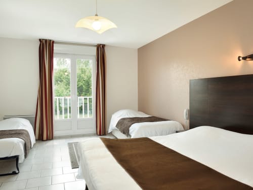 Spend a pleasant moment in a hotel room - Centre de la France
