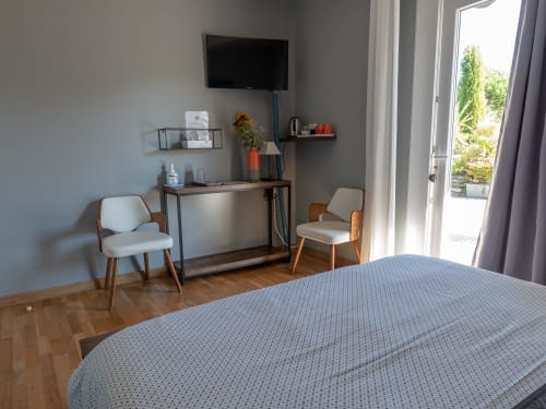 Réservation chambre double côté jardin avec terrasse | Chambres d'hôtes Escale en Corrèze