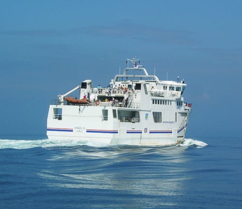 Le Vindilis bateau assurant les liaisons maritimes entre Quiberon et Le Palais - avec la Compagnie Océane - traversées pour Belle île en mer - Kerdavid île