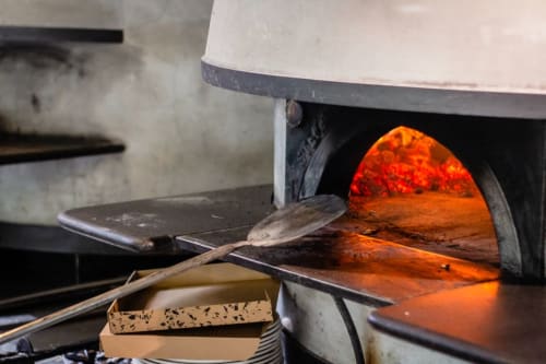 Four à Pizza, Domaine des Grattières, Champagne. 