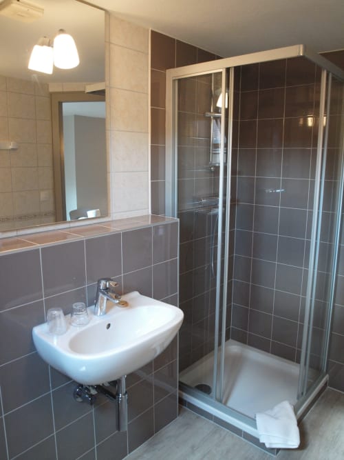 salle de bain - douche - Gîtes et chambres d'hôtes Maison Ungerer Hunspach - Alsace France