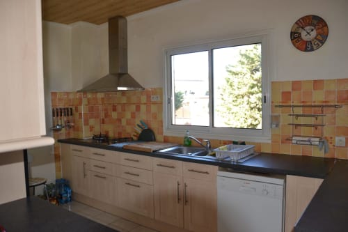 Cuisine équipée - Location de vacances à Saint-Aygulf - Appartements - Villa Macoran - Côte d'Azur - Fréjus - Saint-raphaël