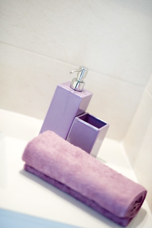 Camera 40 | camera matrimoniale accogliente, con bagno privato a Gorgonzola (MI). Appartamento con cucina, tavolo da pranzo e ogni servizio per farti sentire a casa.