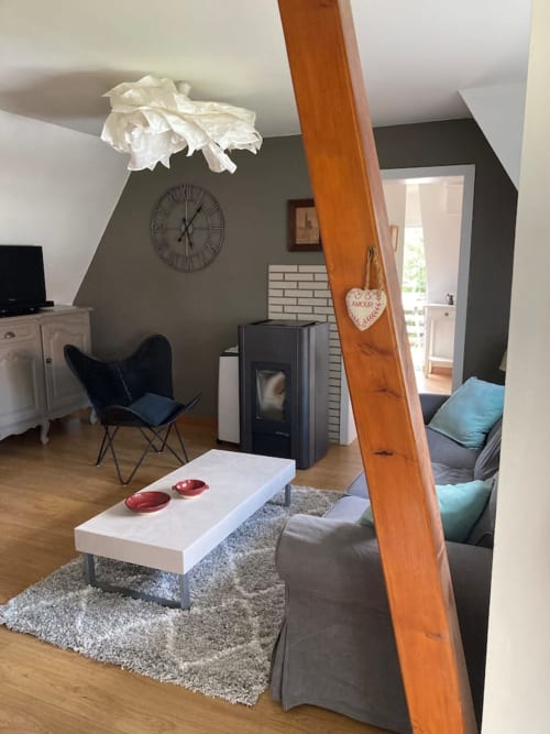 Cosy lounge in our 4-star charming cottage in the Strasbourg vineyard area.