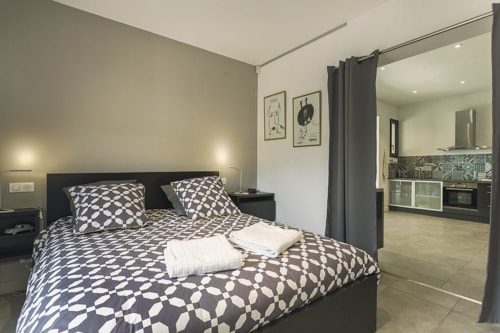 Loft chambre double - Les Aromatiques - Appartement Villeneuve-lès-avignon - Location de vacances - Origan