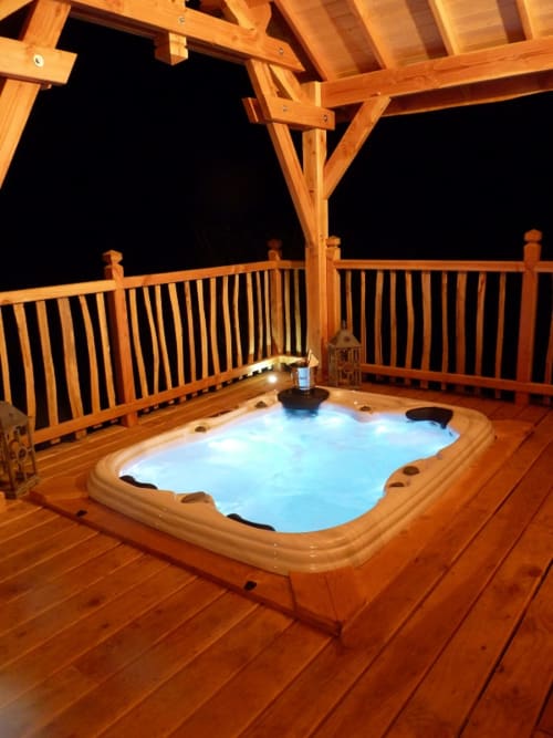 Hébergement insolite avec spa -  Les Insolites du Périgord