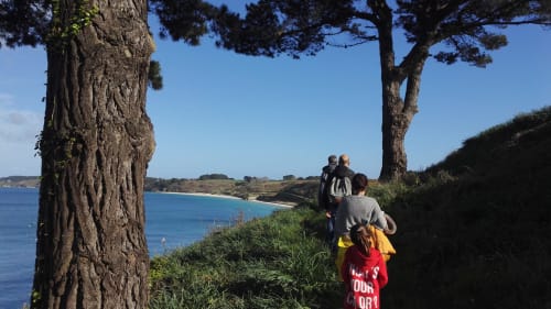 Randonnée en famille à Belle île en mer - côte Sud du Morbihan - séjour aux maisons de Kerdavid'île