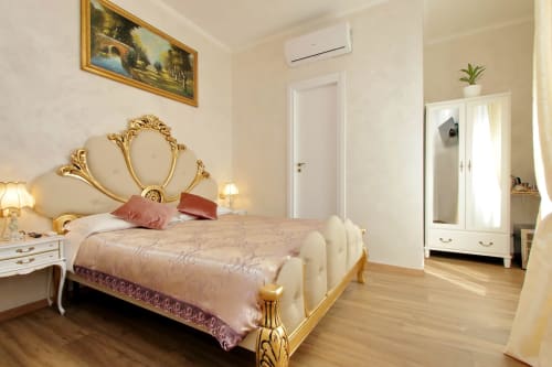 Camera matrimoniale superior con vista di Just Chilling Suite, per soggiorni in coppia con bagno privato, in centro a Roma