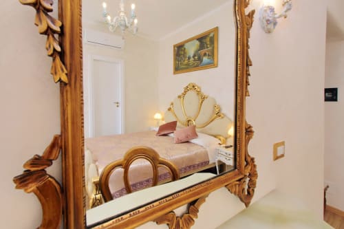 Camera matrimoniale superior di Just Chilling Suite, per soggiorni in coppia con bagno privato, in centro a Roma