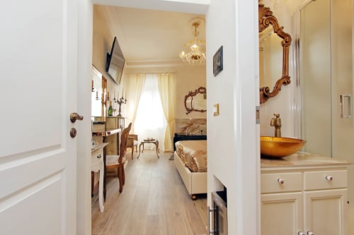 Suite con vasca idromassaggio di Just Chilling Suite, per soggiorni in coppia con bagno privato, in centro a Roma