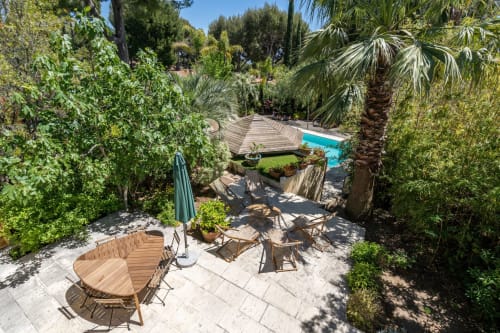 Vue plongeante de la terrasse du 1er étage