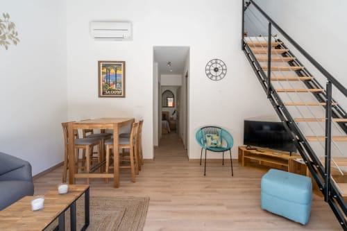 Séjour - Salle à manger avec plafond cathédrale