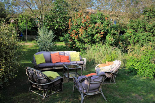 Petit coin de repos dans le jardin - Gîtes le Pimayon - Proche Aix en Provence