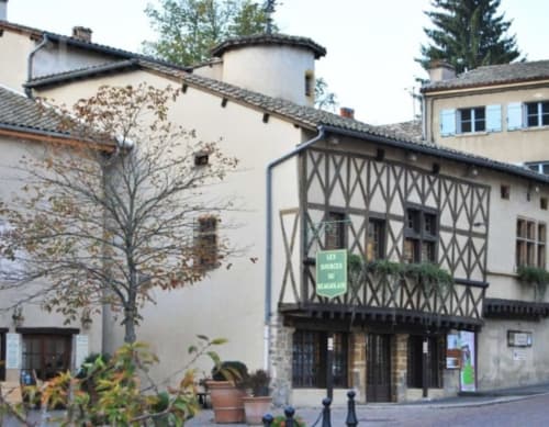Visiter la village de Beaujeu, aux sources du Beaujolais