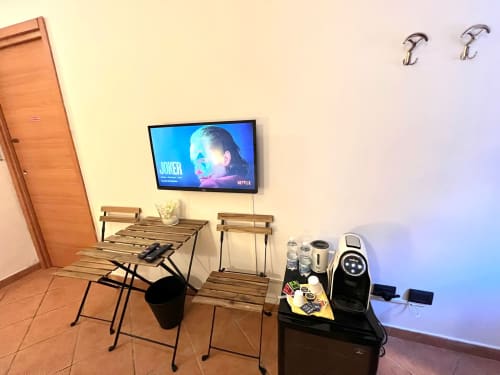 Camera matrimoniale | Virginia Rooms Genova - camere e parcheggio privato in centro a Genova
