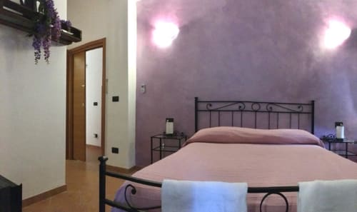 Camera matrimoniale | Virginia Rooms Genova - camere e parcheggio privato in centro a Genova