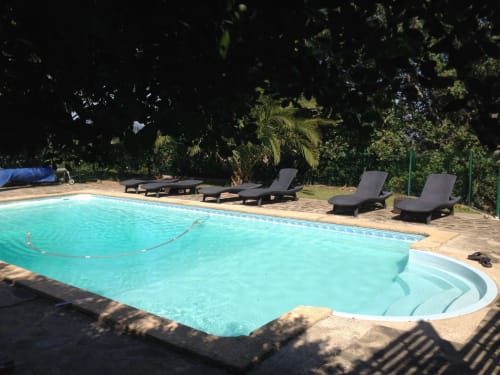 Face au site géologique d'Ille des Orgues d'Ille sur Tet - Piscine privative - Gîtes des Orgues de la Sybille - Ille-sur-Têt - Pyrénées Orientales