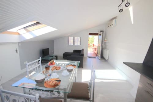 Salon salle à manger - Gîte deux personnes - Ille-sur-têt - Pyrénées Orientales