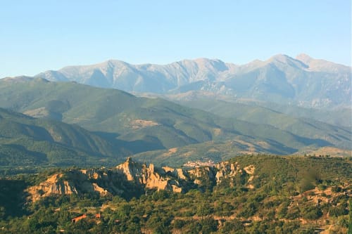 Vue panoramique les Orgues d'Ille-sur-Têt - Gîte des Orgues de la Sybille - Pyrénées Orientales