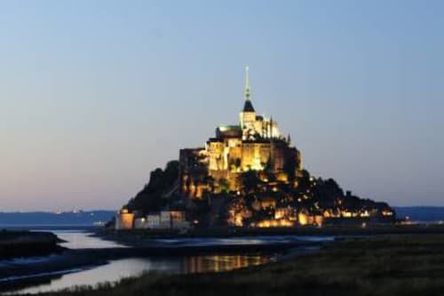 Le Mont Saint Michel, Au fil de l'eau rental, stay rental Dinan, accommodation, Brittany, Au fil de l'eau.