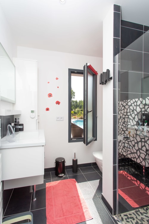 chambre avec salle de bain - Maison d'hôte avec piscine Medoc - Dune et Coquelicot - Gaillan en Medoc