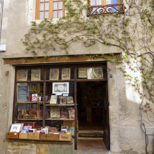 Visitez Montolieu - Village du livre - Domaine de la Forçate - Aude - Occitanie