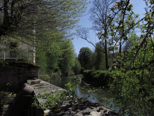 le long de la rivière l'Ignon, première catégorie, chambre d'hôte en Côte d'or, au coeur de la Bourgogne, au calme, idéal pour séjour ou vacances
