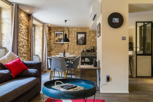 séjour avec cuisine - Sarlat Appartements de la Boétie - Dordogne