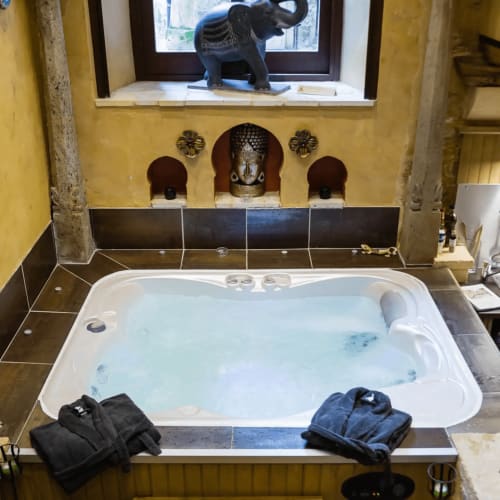jacuzzi - Sarlat Appartements de la Boétie - Dordogne