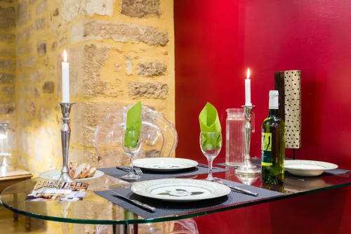 salle à manger - séjour en amoureux - séjour à deux - Sarlat Appartements de la Boétie - Dordogne