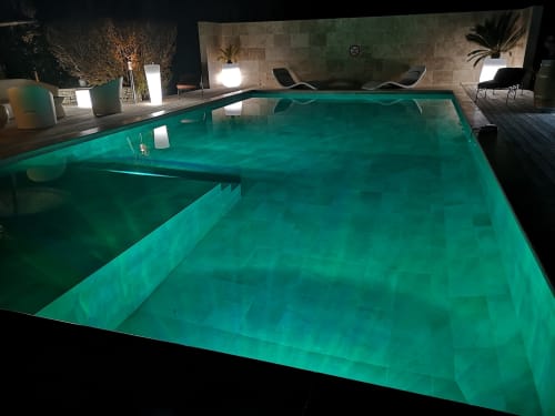 piscine extérieure vue de nuit, Mas d'Ange en provence, Luberon.