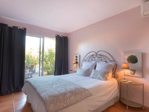 Chambre double avec terrasse - La Bastide du Bouchou - Six-Four-les-Plages