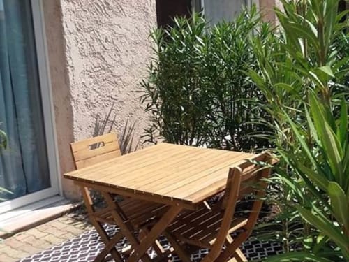 Salon de jardin - Terrasse chambre d'hôtes - La Bastide du Bouchou - Six-Four-les-Plages