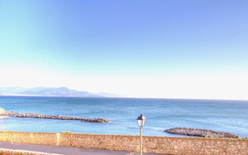 Les Remparts Antibes - Location saisonnière de vacances - Côte d'Azur - Appartement deux-pièces Diamonds - vue mer