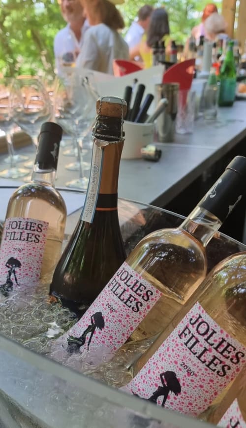 Bar estival Ô Bassin - Bouteilles de rosé Jolies Filles - Ô château - Hayange