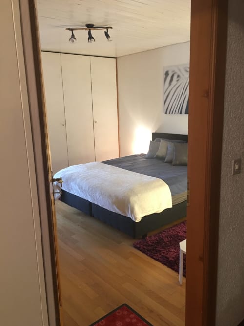 Lit double, chambre 4 studio, Chambre d'hôte, Au p'tit Bonheur, Suisse.