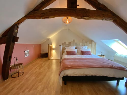 Chambre à l'étage - Lit double - Appartement La Vue Loire